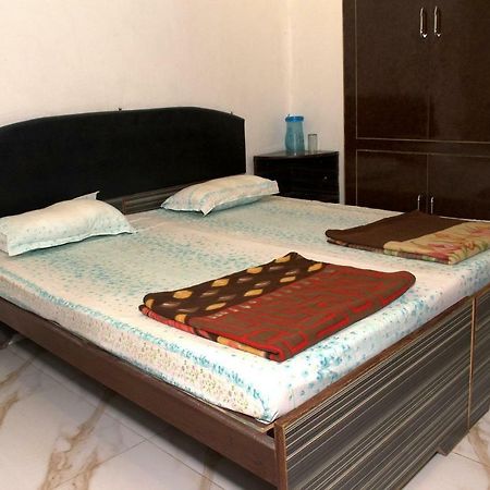 Hotel Tamilnadu Kashi Varanasi Bagian luar foto