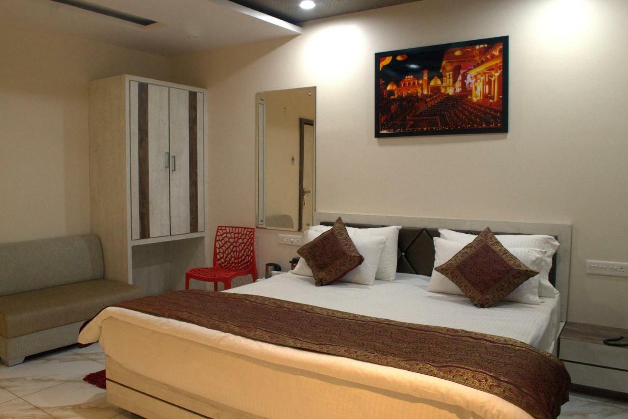 Hotel Tamilnadu Kashi Varanasi Bagian luar foto