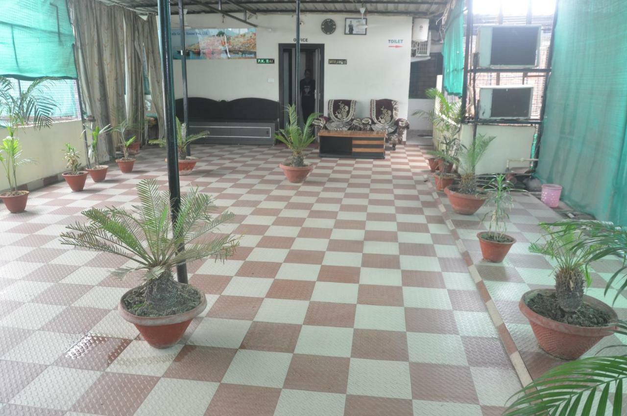 Hotel Tamilnadu Kashi Varanasi Bagian luar foto