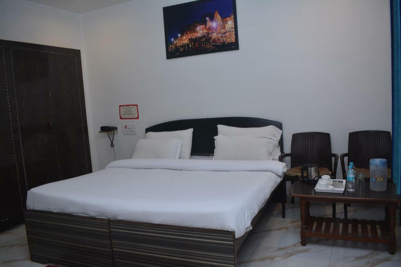 Hotel Tamilnadu Kashi Varanasi Bagian luar foto