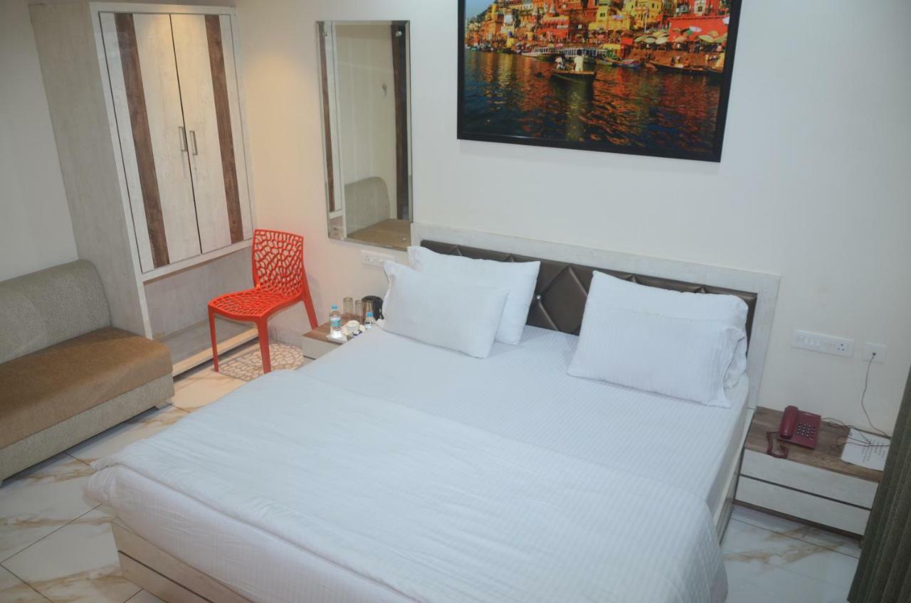 Hotel Tamilnadu Kashi Varanasi Bagian luar foto