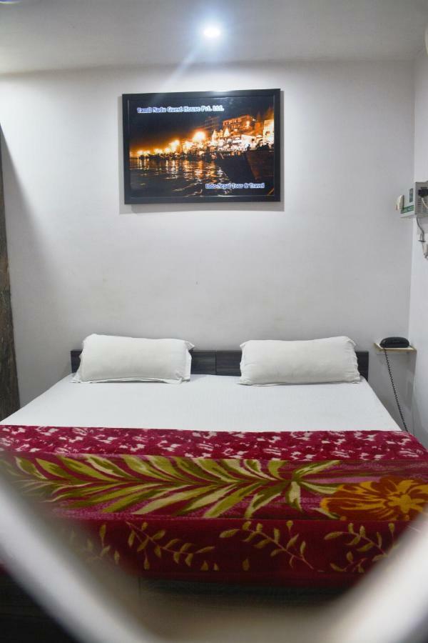 Hotel Tamilnadu Kashi Varanasi Bagian luar foto