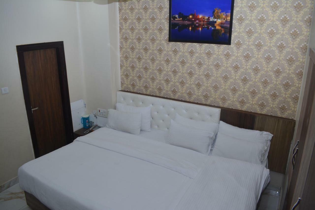 Hotel Tamilnadu Kashi Varanasi Bagian luar foto
