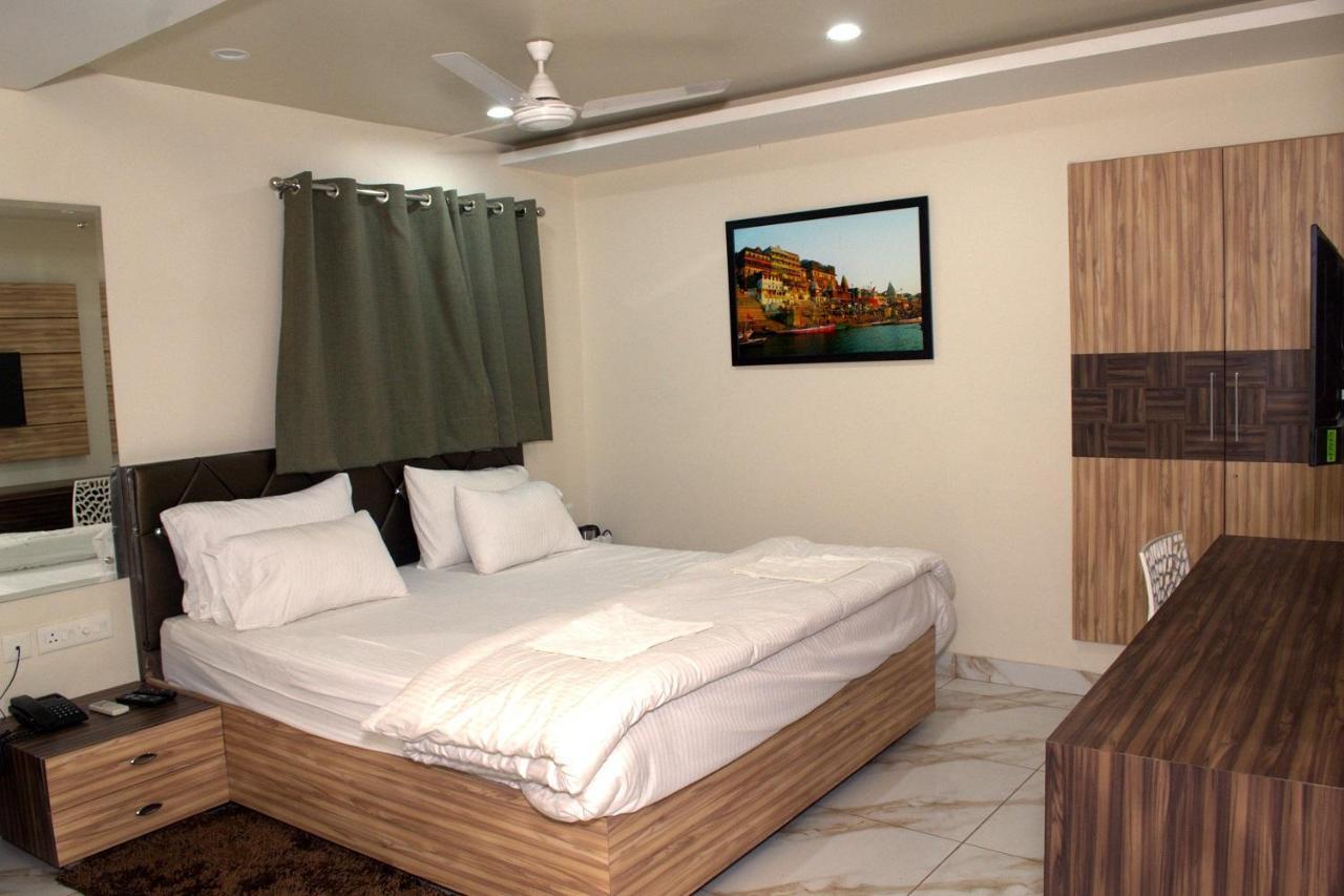 Hotel Tamilnadu Kashi Varanasi Bagian luar foto
